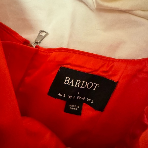 Bardot Elodie Mini dress in fire red size 4 - Picture 5 of 7
